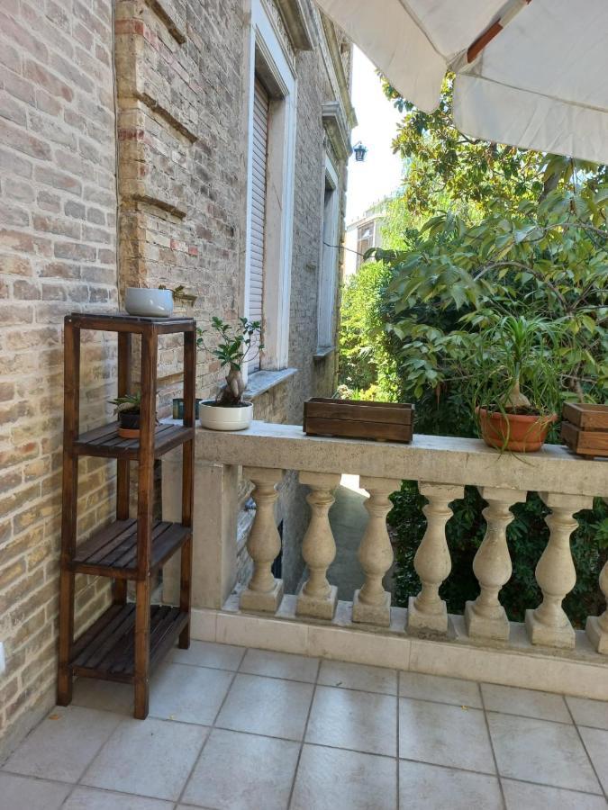 Eli 'S Home Vasto Bagian luar foto